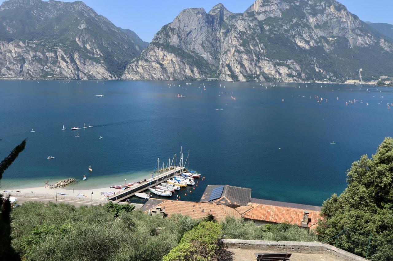 Vistalago Torbole Торболе Экстерьер фото