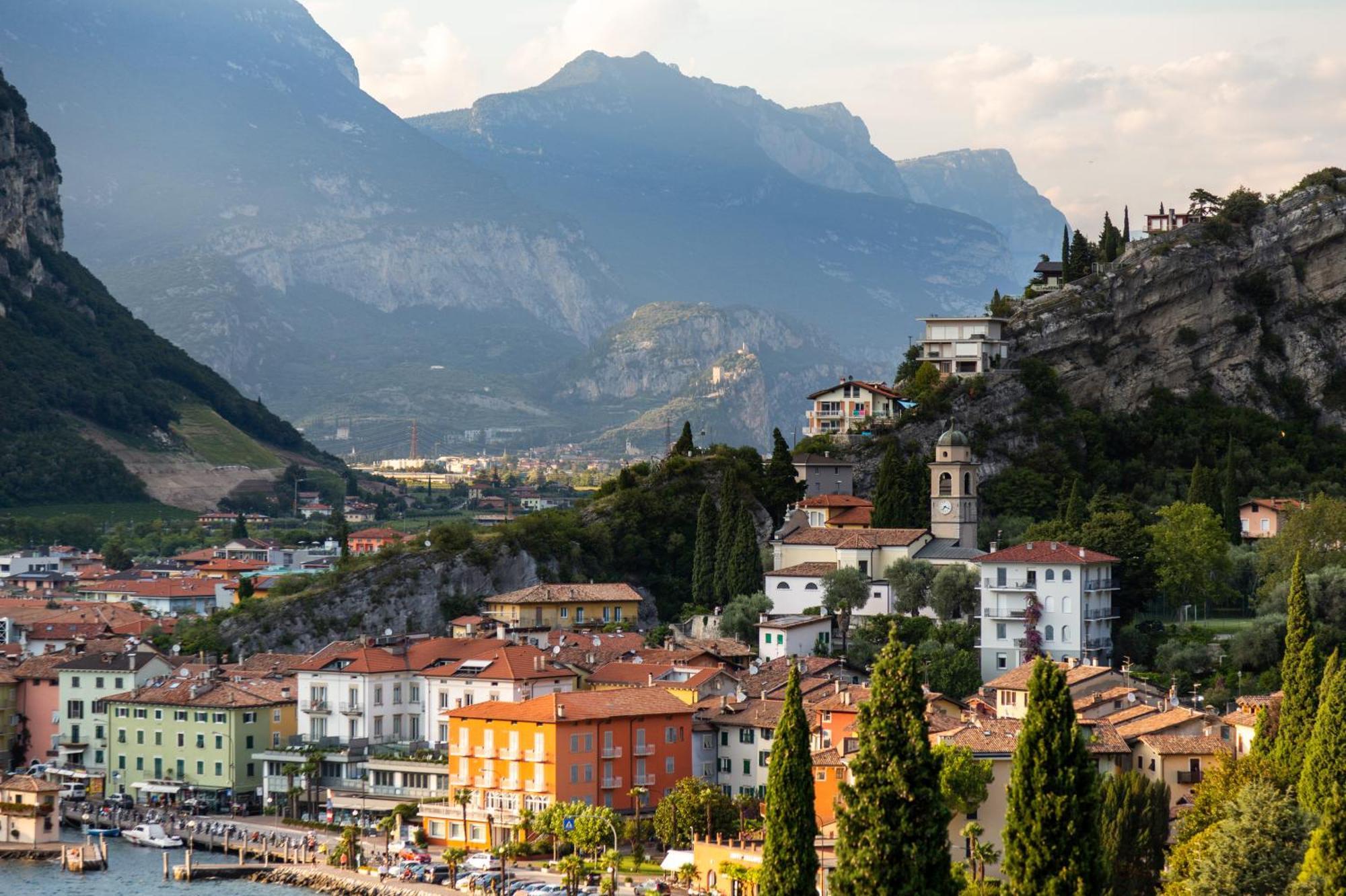 Vistalago Torbole Торболе Экстерьер фото